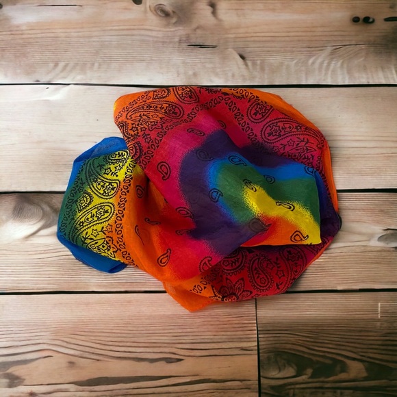 26. WAYF🌈Crop Top AND🌈Tie-Dyed Bandana - Bundle! - Picture 4 of 8